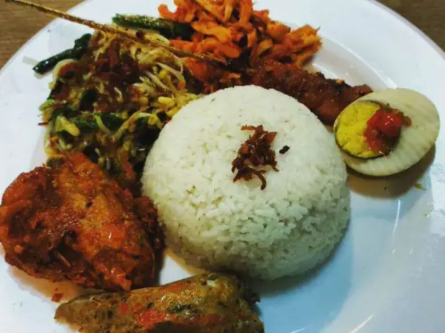 Gambar Makanan Ayam Betutu Khas Gilimanuk Bali 11