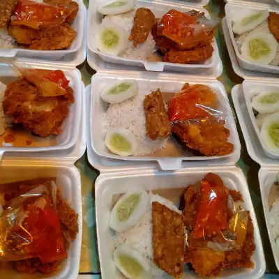 Ayam Geprek Dan Lalapan Lr 3F, Rappocini