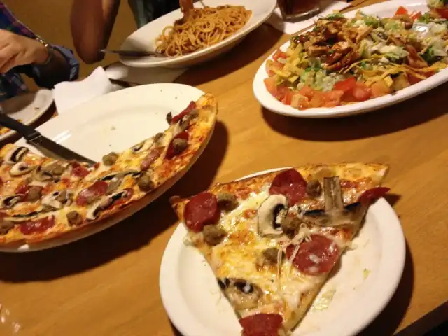 California Pizza Kitchen Food Photo 5