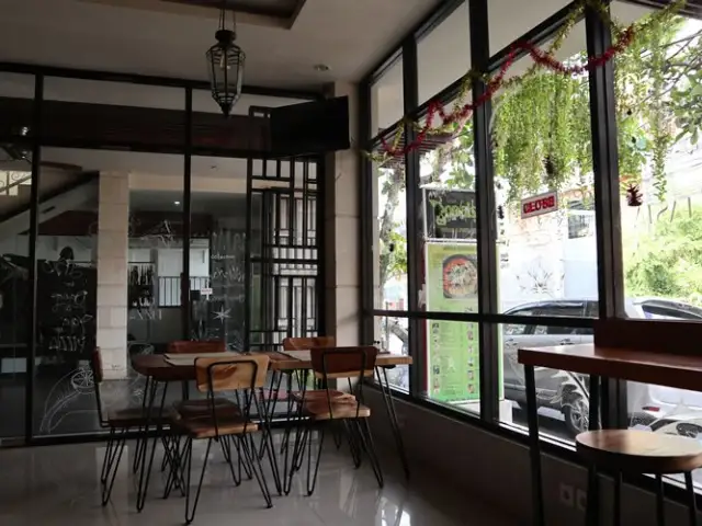 Gambar Makanan Gopal's Cafe 3