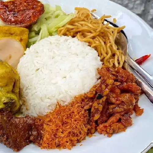 Gambar Makanan Nasi Kuning & Nasi Uduk Bu. Nunung, Brawijaya 3