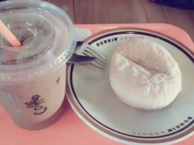Gambar Makanan Dunkin' Donuts Stasiun Cirebon 3