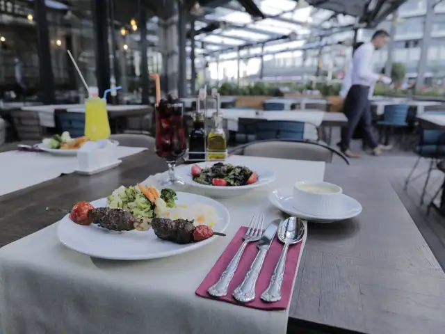 Vineria Restaurant & Cafe'nin yemek ve ambiyans fotoğrafları 19