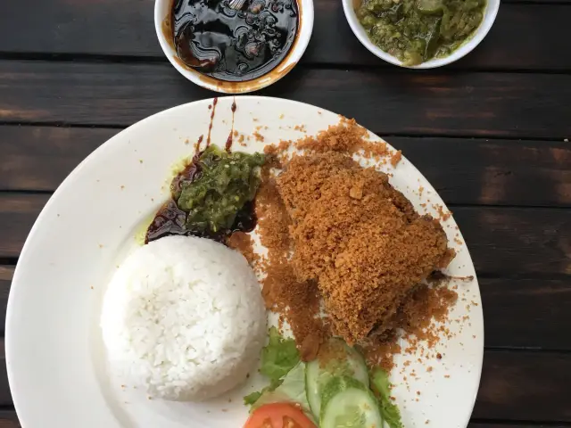 Gambar Makanan Bebek Bakar A Yayo 11