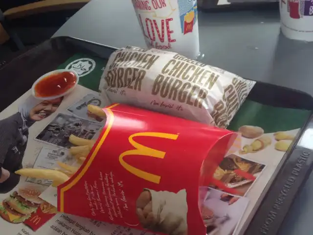 McDonald's & McCafe Food Photo 5