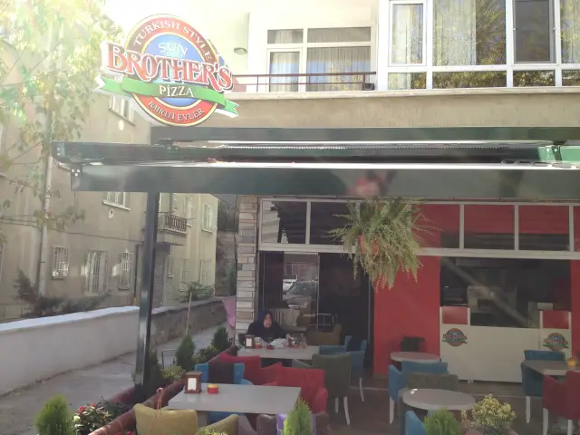 Brother's Pizza'nin yemek ve ambiyans fotoğrafları 3