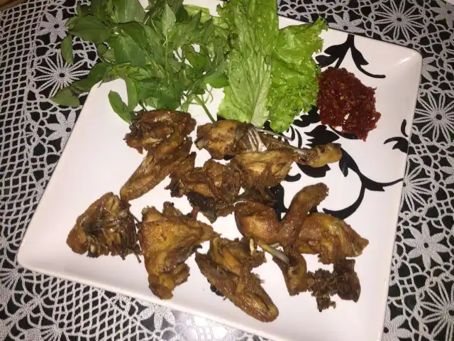 Gambar Makanan Ayam Goreng "Presto" Cipete 17