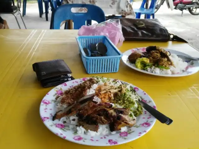 Kak Zah Nasi Kerabu-belimbing Food Photo 11