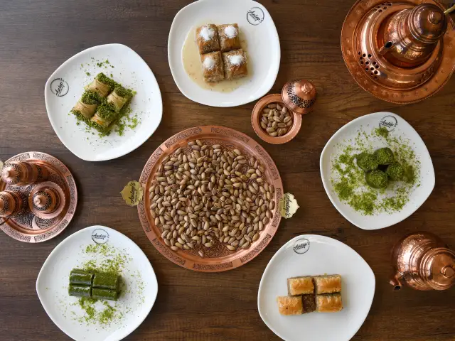 Antep's Baklavaları'nin yemek ve ambiyans fotoğrafları 1