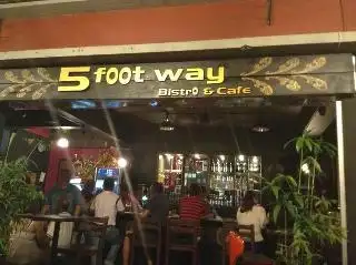 5 Foot Way Bistro & Cafe