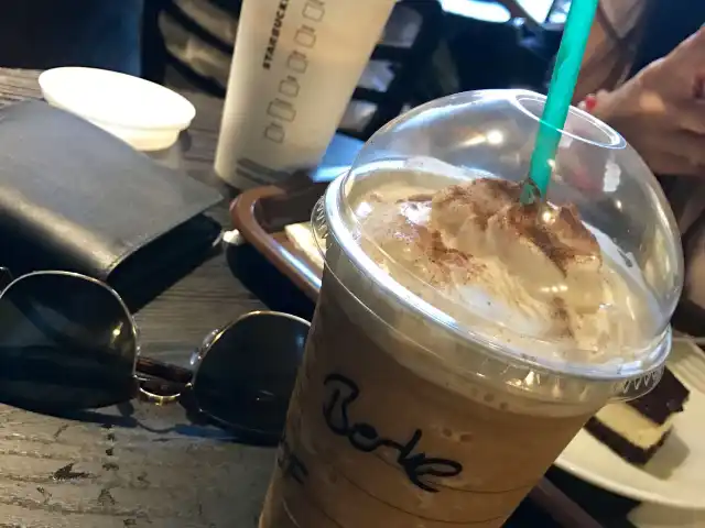 Emaar Starbucks'nin yemek ve ambiyans fotoğrafları 30