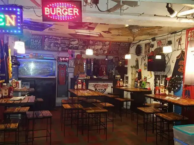 Margaux - The Garage Burger House Food Photo 2