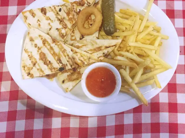 Minnesota Pizza Grill'nin yemek ve ambiyans fotoğrafları 17