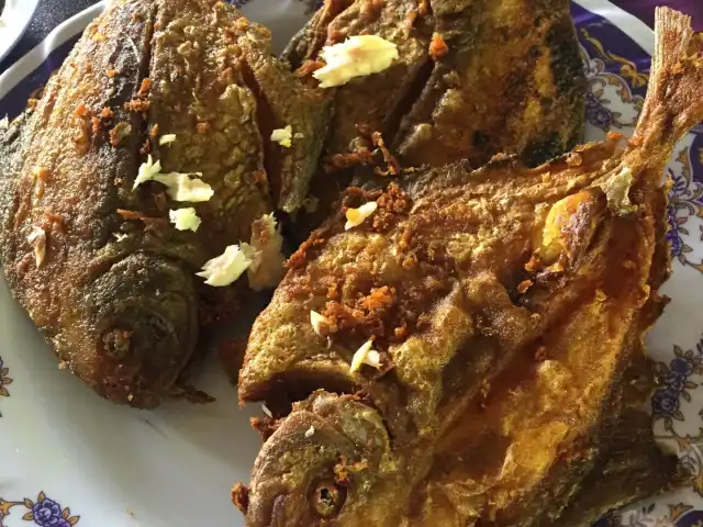 Ikan Bawal Kak Mah & Abg Din Food Photo 8