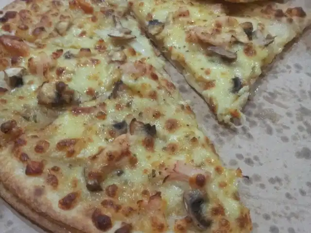 Domino's Pizza Food Photo 13