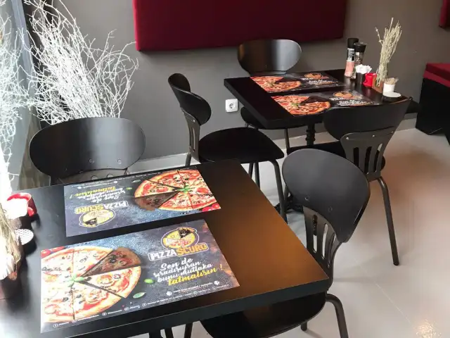 Pizza Scuro'nin yemek ve ambiyans fotoğrafları 24