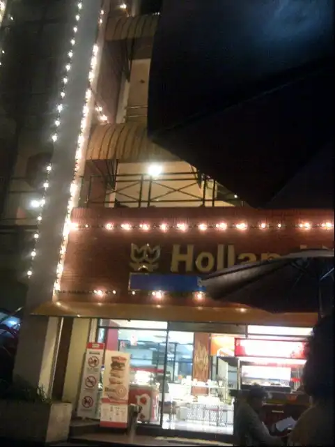 Gambar Makanan Holland Bakery 10