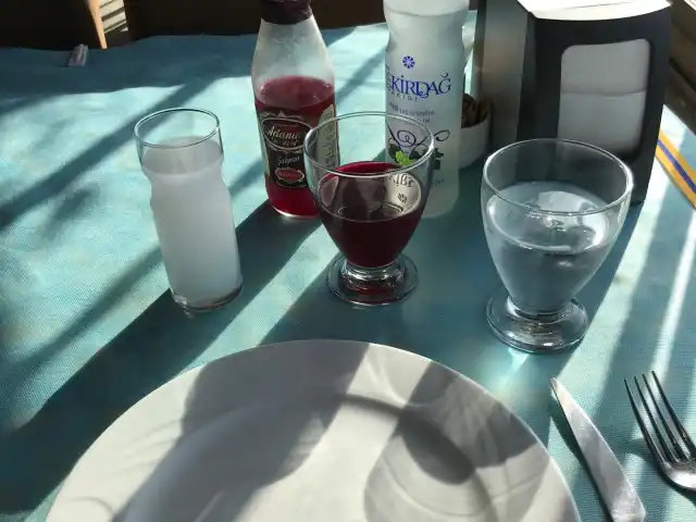 Yeni Foça Mercanım 3 Restaurant'nin yemek ve ambiyans fotoğrafları 6