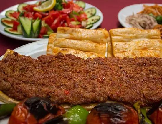 Tarihi Adana Kazancılar Kebapçısı'nin yemek ve ambiyans fotoğrafları 3
