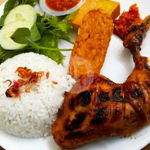 Gambar Makanan Pecel Ayam Dan Lele Goreng Warung Wong Jowo, Taman Jajan Gaul 2