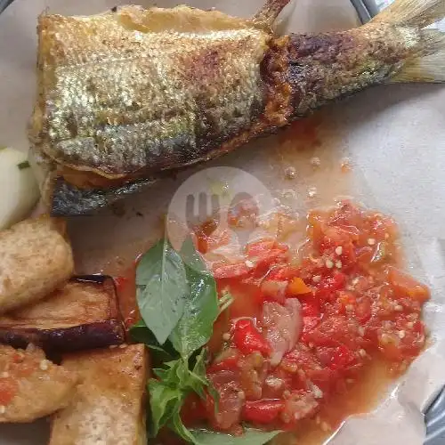 Gambar Makanan Ikan Bakar Aghil Pare Pare, Pasar Klandasan 12