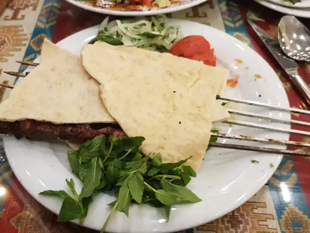 Öz Şanlı Urfa Sofrası'nin yemek ve ambiyans fotoğrafları 11