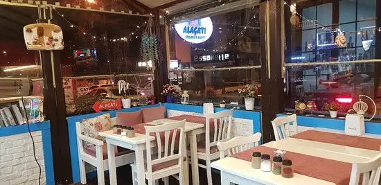 Alaçatı Gözleme Mantı Ev Yemekleri