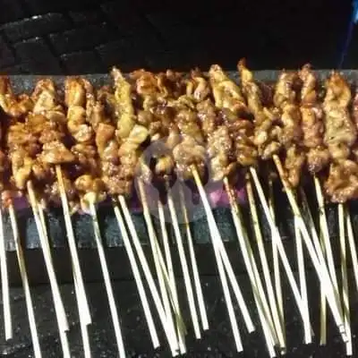 Gambar Makanan Sate Ayam Madura Cak Brewok, Pasar Sambilegi 6