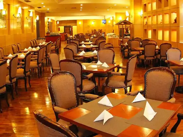 Gambar Makanan The Prince Garden Coffee Shop - Oasis Amir Hotel 2