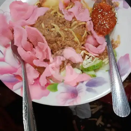 Gambar Makanan Ketupat Sayur Padang Uni Manis, Samping Pospol 4