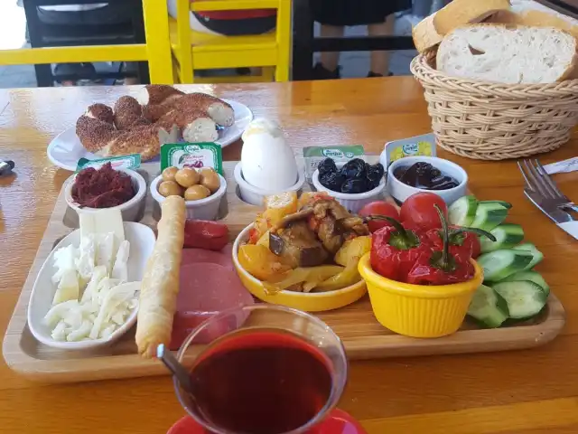 Simid-i Halka Coffee&Patiserrie'nin yemek ve ambiyans fotoğrafları 9