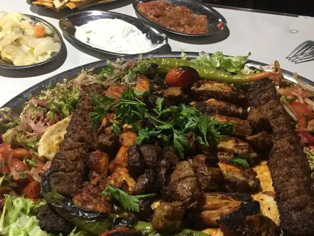 Has Dürüm Et Ve Kebab Evi'nin yemek ve ambiyans fotoğrafları 6