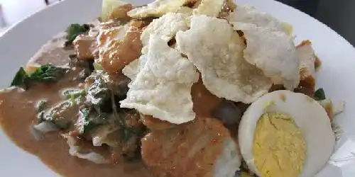 Gado Gado Dan Ketoprak Uje Maleber, Dakota Raya