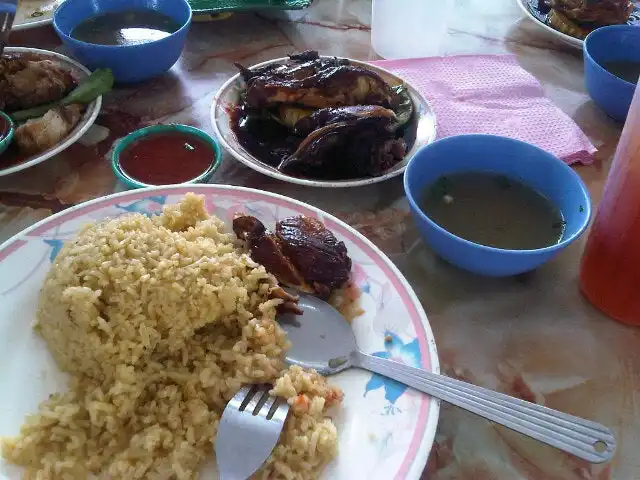 Adik Nasi Ayam ( Jelutong )