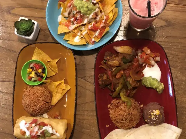 Gambar Makanan Gonzo's Tex Mex Grill 4