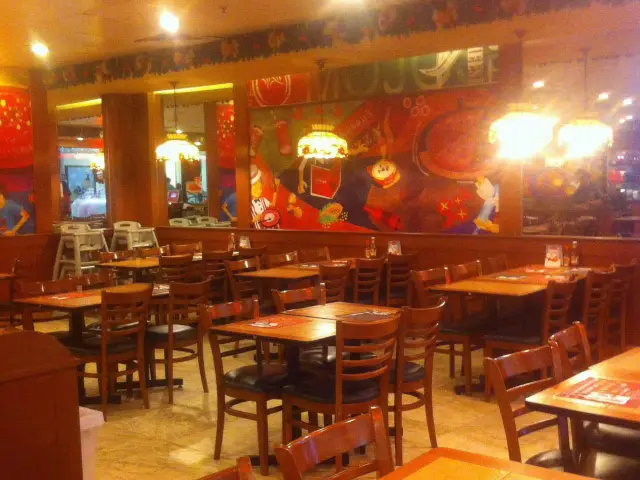 Shakey's Food Photo 5