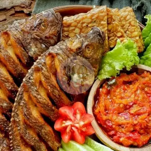Gambar Makanan Nasi Goreng & Ayam Bakar Saus Madu Mbah Priyo 16