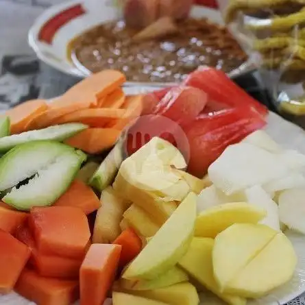 Gambar Makanan Salad Buah Dan Asinan Mamabi, Jln Manggis 4