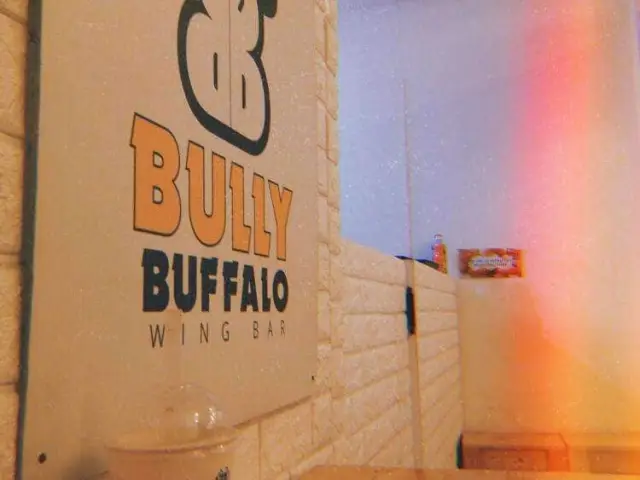 Bully Buffalo Wing Bar Food Photo 16
