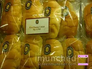 Gambar Makanan Holland Bakery 7