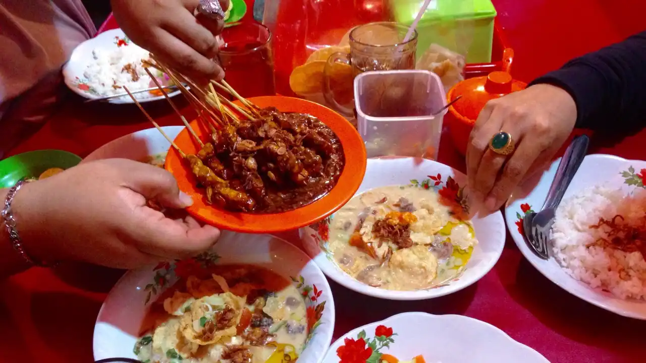 Sop Kaki & Sate Kambing Ade Kumis