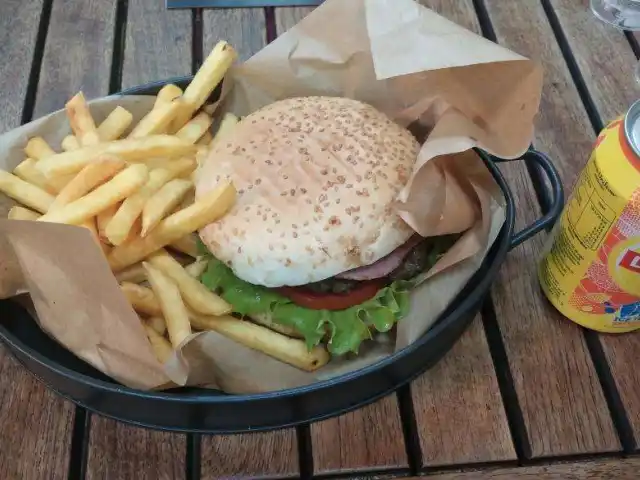 Loqum Burger'nin yemek ve ambiyans fotoğrafları 9