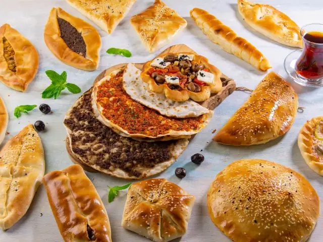 Mevlana Pide & Lahmacun'nin yemek ve ambiyans fotoğrafları 1