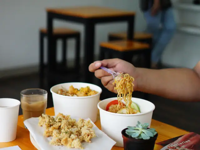 Gambar Makanan Bucket Bowl 10