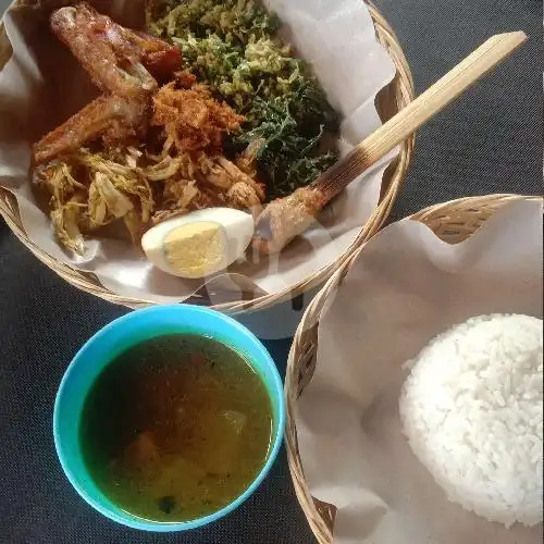 Gambar Makanan Nasi Lawar Ayam, Canggu Raya 7