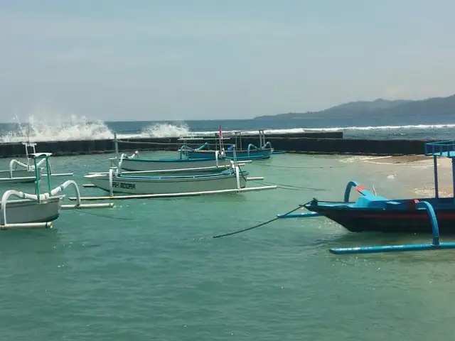 Gambar Makanan Pondok Bambu Seaside Restaurant 19