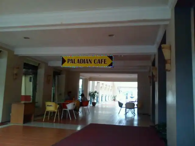 Gambar Makanan Paladian Cafe 4