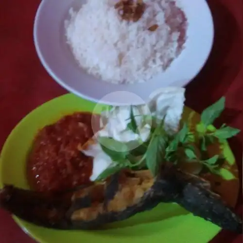 Gambar Makanan Pecel Lele & Nasi Uduk Lareetan, Villa Bintaro Regency 4