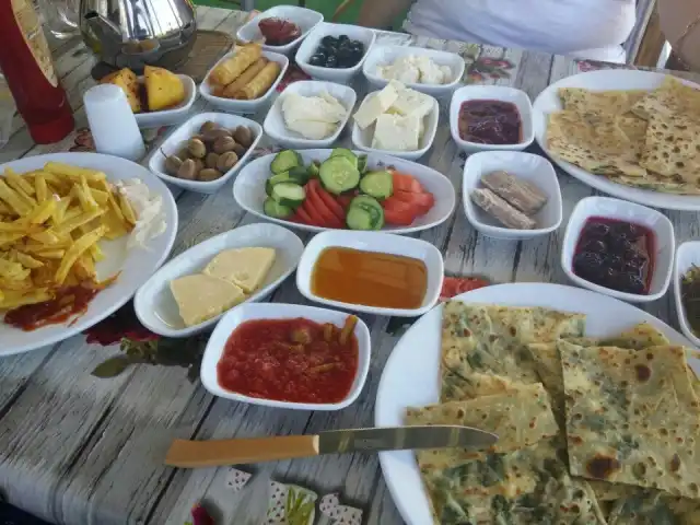Asri Basri Restaurant'nin yemek ve ambiyans fotoğrafları 6