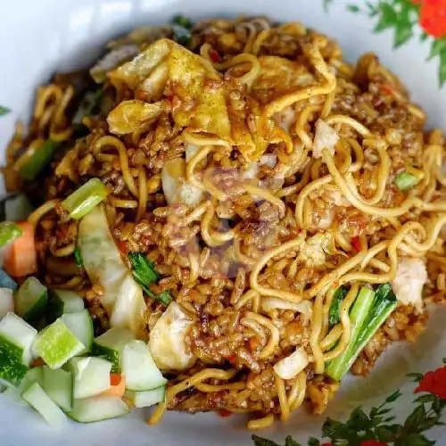 Gambar Makanan Nasi Goreng Naik Daun 7